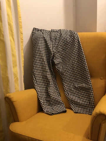 Pantalonii de izolare